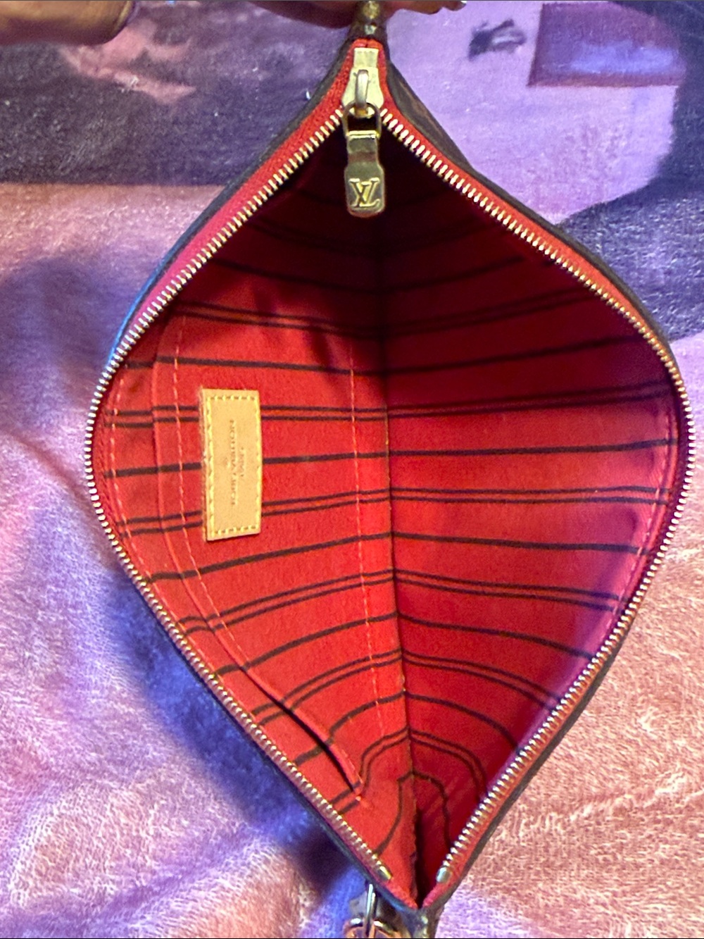 🔥🔥FLASH SALE🔥🔥Louis Vuitton Monogram Canvas Pouch - Picture 14 of 16